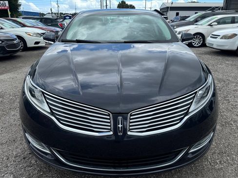 Used 2014 Lincoln MKZ FWD image 2