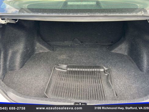 Used 2018 Toyota Corolla LE FWD image 11