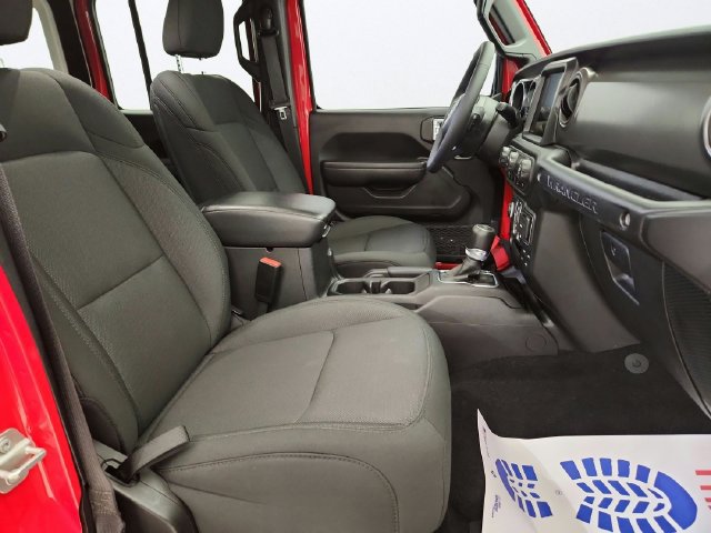 Used 2023 Jeep Wrangler Unlimited w/ Cold Weather Group AWD/4WD image 28