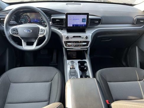 Certified 2024 Ford Explorer XLT AWD/4WD image 16