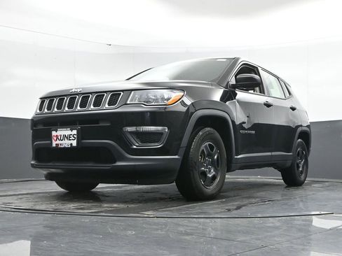 Used 2018 Jeep Compass Sport image 26