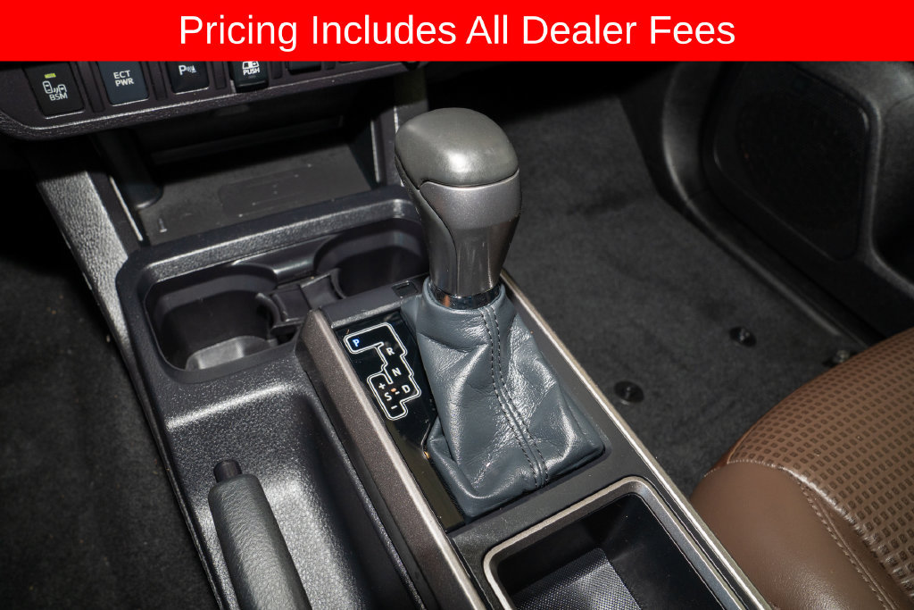 Used 2021 Toyota Tacoma Limited AWD/4WD image 16