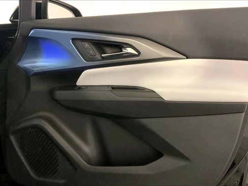 Used 2025 Chevrolet Equinox EV LT image 25