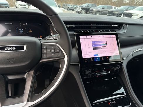 New 2025 Jeep Grand Cherokee Limited w/ MOPAR Finishing Package image 17