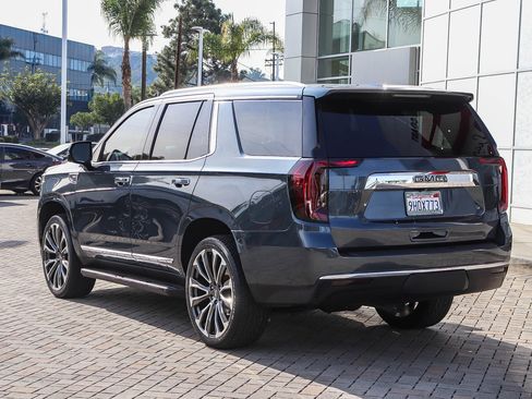 Used 2021 GMC Yukon SLT w/ SLT Luxury Plus Package image 9