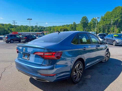 Used 2020 Volkswagen Jetta SEL Premium FWD image 4