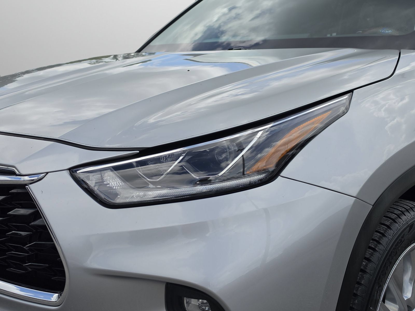 Used 2022 Toyota Highlander Limited FWD image 13