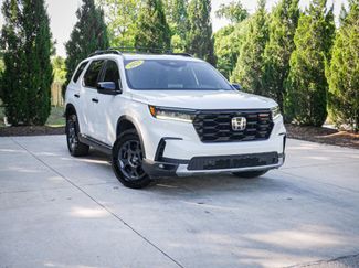 Certified 2025 Honda Pilot TrailSport video 2