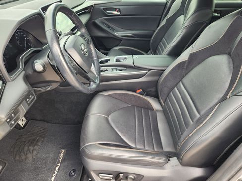 Used 2020 Toyota Avalon XSE image 15