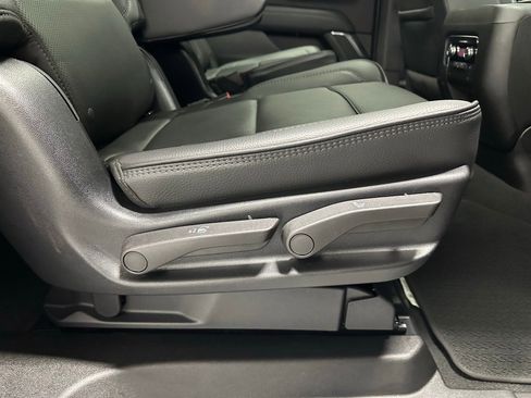 Used 2025 GMC Yukon XL Denali w/ Sun & Power Step Package image 50