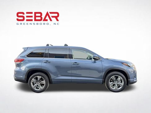 Used 2019 Toyota Highlander Limited Platinum FWD image 5