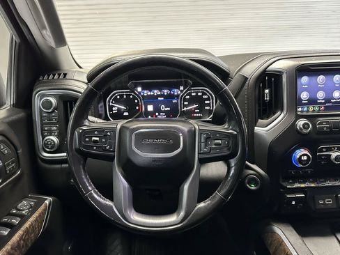Used 2019 GMC Sierra 1500 Denali w/ Denali Ultimate Package AWD/4WD image 18