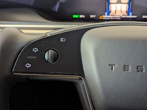 Used 2021 Tesla Model S Plaid image 7