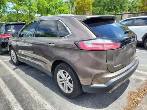 Used 2019 Ford Edge SEL w/ Equipment Group 201A AWD/4WD image 2