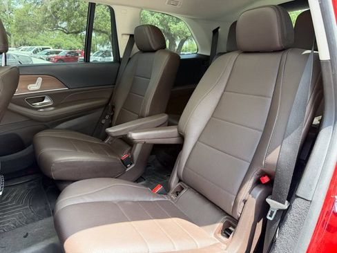 Used 2021 Mercedes-Benz GLS 450 4MATIC image 19
