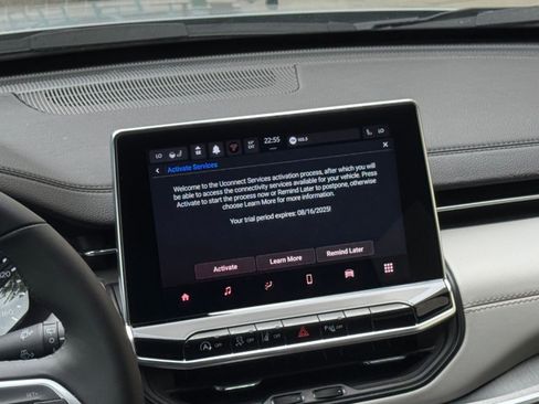 Used 2025 Jeep Compass Limited image 18