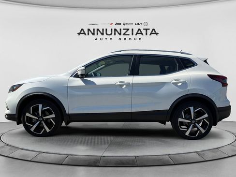 Certified 2022 Nissan Rogue Sport SL AWD/4WD image 2