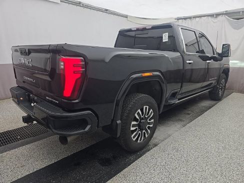 Used 2024 GMC Sierra 2500 Denali Ultimate AWD/4WD image 4