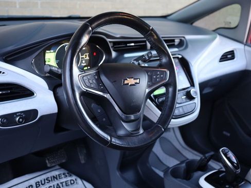 Used 2019 Chevrolet Bolt Premier w/ Infotainment Package image 14