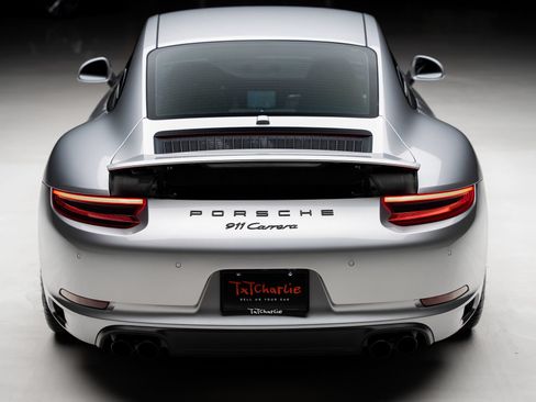 Used 2018 Porsche 911 Carrera RWD image 25