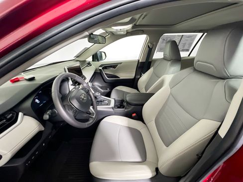 Used 2025 Toyota RAV4 XLE Premium w/ Weather Package FWD image 14