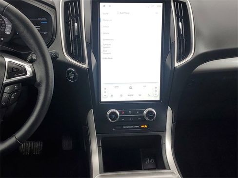 Certified 2024 Ford Edge SEL w/ Convenience Package image 28