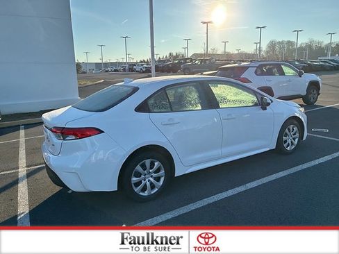 Certified 2023 Toyota Corolla LE image 7