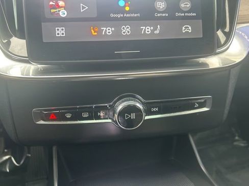 Used 2025 Volvo XC90 B6 Plus image 26