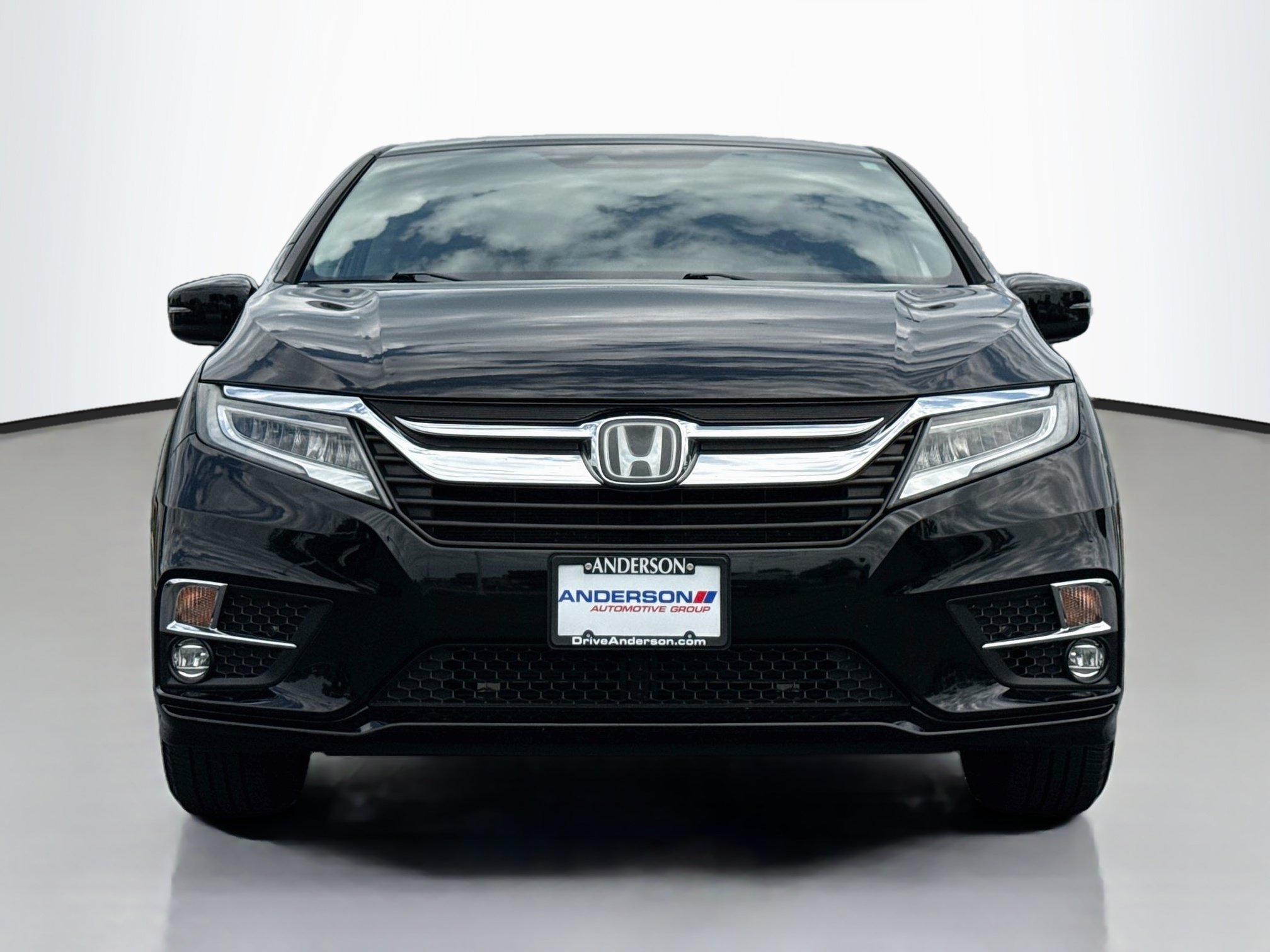 Used 2018 Honda Odyssey Touring image 2