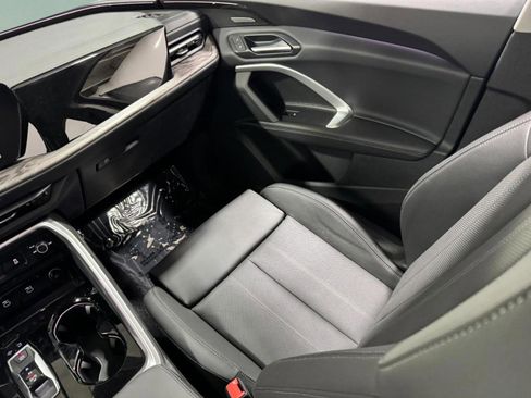 New 2025 Audi Q5 Premium Plus image 16