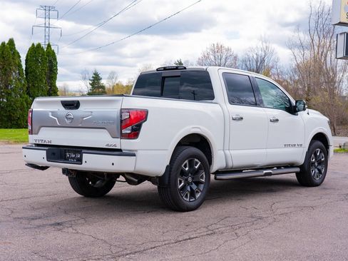 Used 2020 Nissan Titan Platinum Reserve AWD/4WD image 5