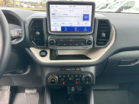 Certified 2024 Ford Bronco Sport Heritage w/ Heritage Convenience Package AWD/4WD image 32
