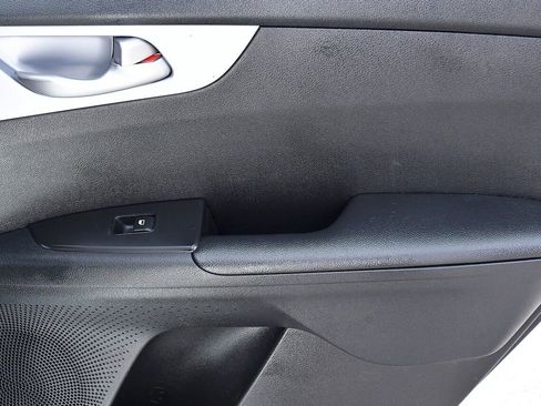 Used 2024 Kia Forte LXS image 15