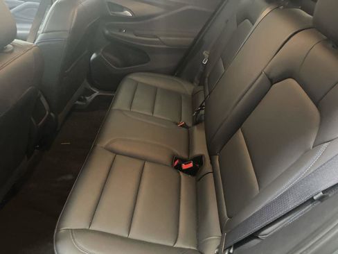 Used 2025 Buick Envista Sport Touring w/ Experience Buick Package image 22