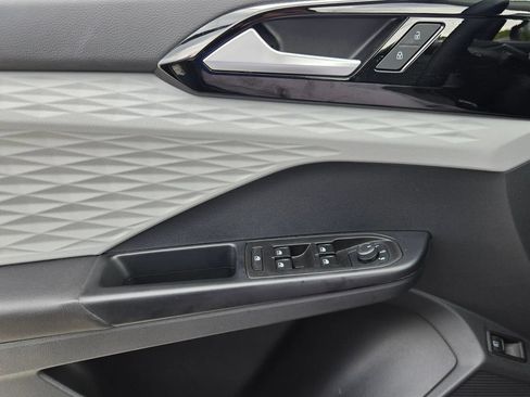 Certified 2023 Volkswagen Taos S FWD image 25