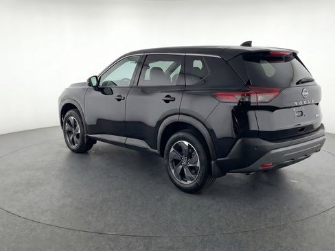 Used 2025 Nissan Rogue SV image 6
