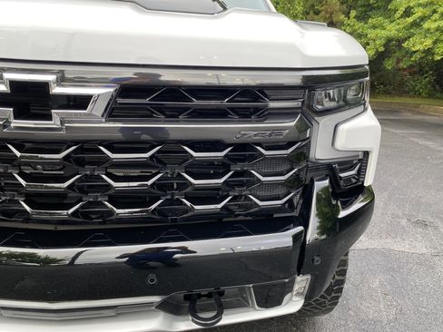 Used 2025 Chevrolet Silverado 1500 ZR2 w/ Technology Package AWD/4WD image 14