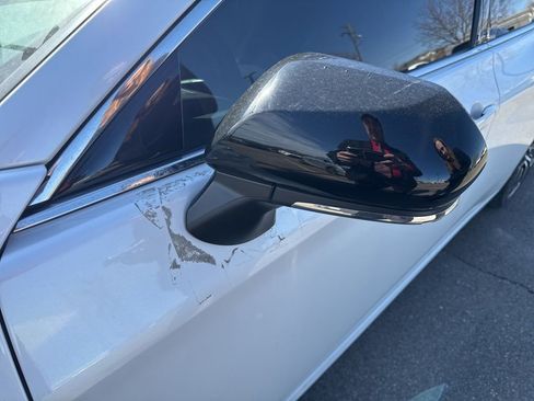 Used 2019 Toyota Avalon Touring w/ Advanced Safety Package image 13