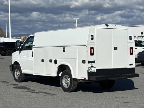 New 2025 Chevrolet Express 3500 w/ Power Convenience Package RWD image 15