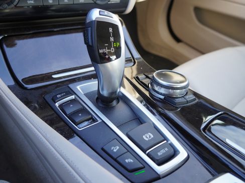 Used 2014 BMW 528i xDrive Sedan image 23