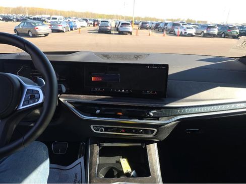 Used 2025 BMW X5 xDrive50e w/ M Sport Package AWD/4WD image 9