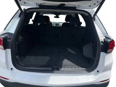 Used 2024 Chevrolet Equinox LT AWD/4WD image 18