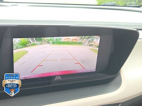Certified 2024 Buick Encore GX Avenir FWD image 27