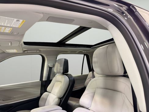New 2026 Lincoln Navigator L Reserve AWD/4WD image 24
