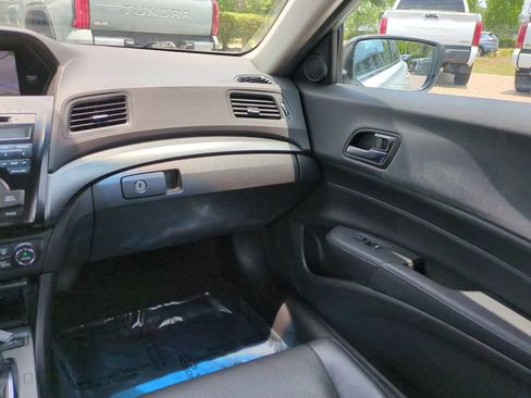 Used 2015 Acura ILX w/ Technology Package FWD image 16