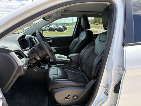 Used 2022 Jeep Cherokee Latitude w/ Sun & Sound Group AWD/4WD image 25