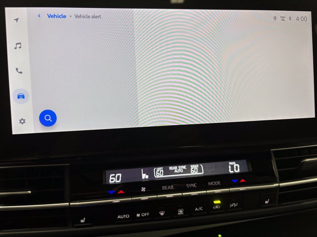 Used 2026 Toyota Sienna XLE FWD image 35