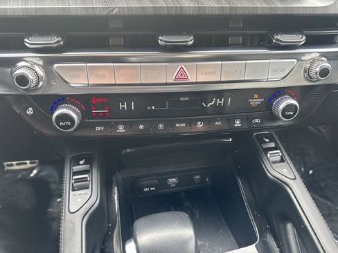 Used 2023 Kia Telluride SX Prestige image 16