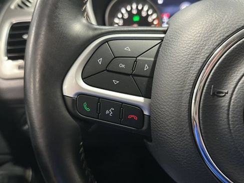 Used 2020 Jeep Compass Latitude w/ Popular Equipment Group AWD/4WD image 12