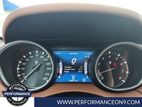 Used 2019 Maserati Levante AWD/4WD image 19
